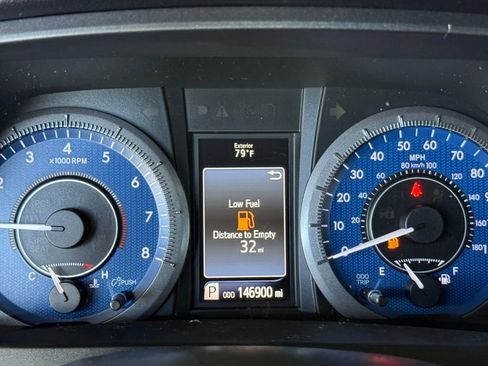 Used 2015 Toyota Sienna XLE w/ XLE Navigation Package image 26