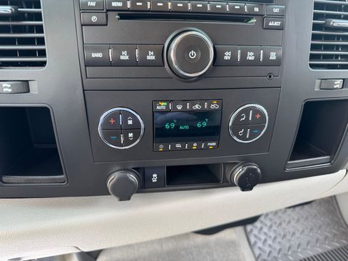 Used 2012 Chevrolet Silverado 2500 LT w/ Interior Plus Package image 29