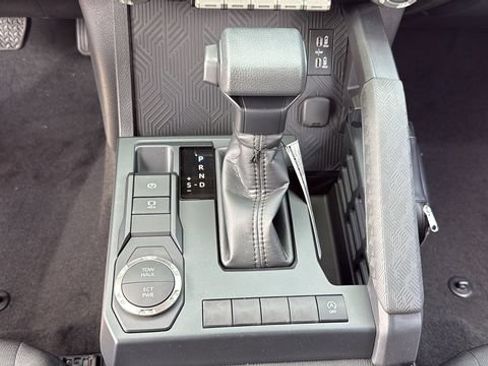 Used 2026 Toyota Tacoma SR5 RWD image 24