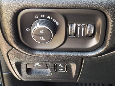 Used 2020 RAM 1500 Laramie w/ Sport Appearance Package AWD/4WD image 21