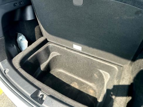 Used 2021 Tesla Model Y Performance image 7
