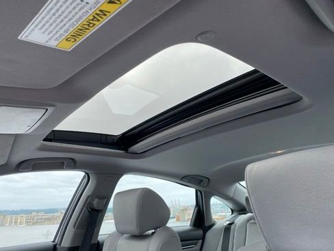 Used 2018 Honda Accord EX image 13