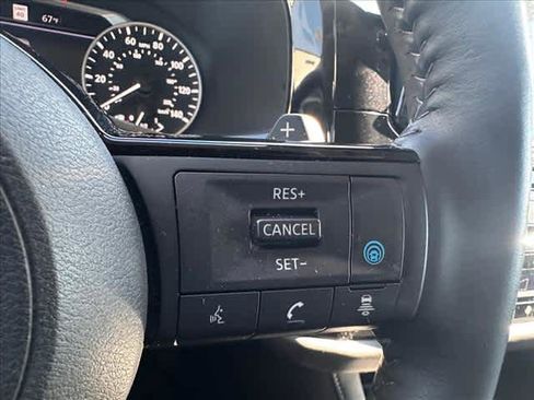 Used 2024 Nissan Pathfinder SL w/ Lighting Package (N92) image 22