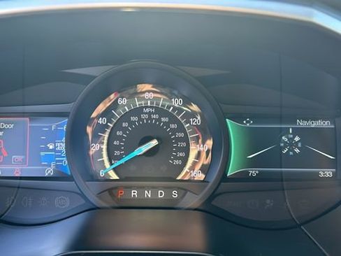 Certified 2020 Ford Edge ST-Line w/ Cold Weather Package image 18