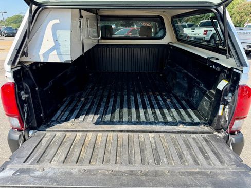 Used 2020 Toyota Tacoma SR RWD image 17
