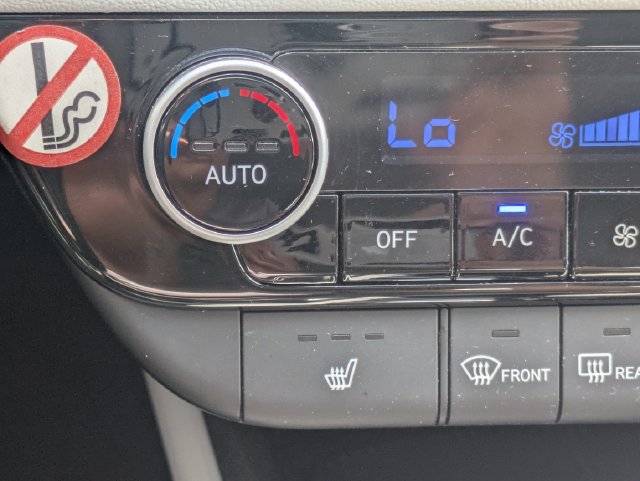 Used 2025 Hyundai Elantra Limited FWD image 24