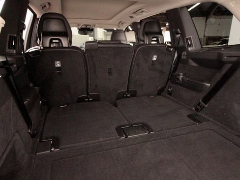 Used 2022 Volvo XC90 T6 Momentum w/ Advanced Package image 14