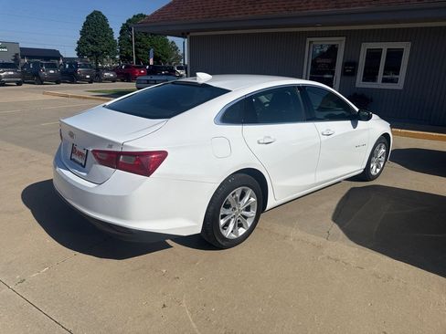Used 2025 Chevrolet Malibu LT FWD image 5