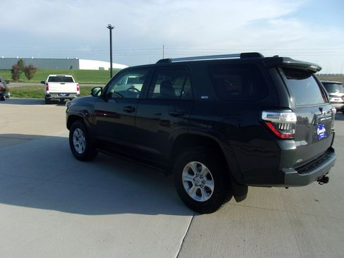 Used 2024 Toyota 4Runner SR5 Premium AWD/4WD image 6