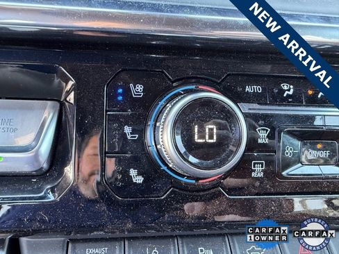 Used 2025 GMC Sierra 3500 Denali Ultimate image 18