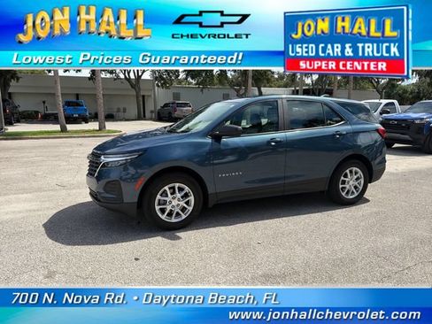 Used 2024 Chevrolet Equinox LS FWD image 2