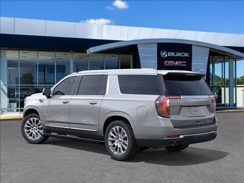 New 2026 GMC Yukon XL Denali AWD/4WD image 3
