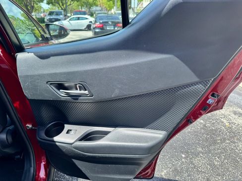 Used 2018 Toyota C-HR XLE FWD image 33
