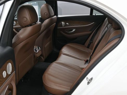 Used 2023 Mercedes-Benz E 350 4MATIC Sedan image 39