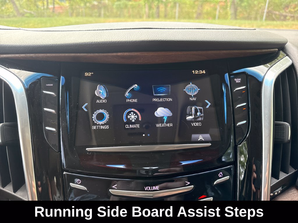 Used 2019 Cadillac Escalade Premium Luxury AWD/4WD image 18