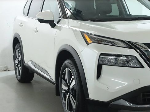 Certified 2023 Nissan Rogue SL AWD/4WD image 9