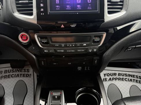 Used 2016 Honda Pilot Touring image 18