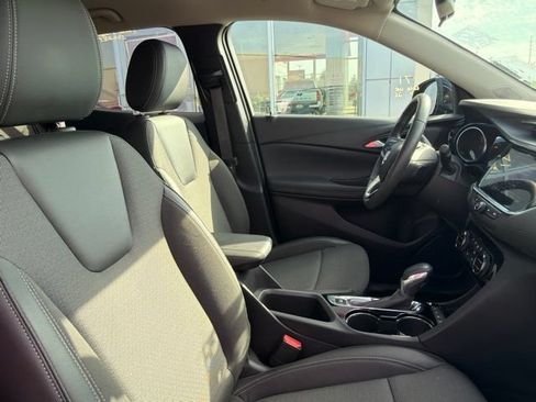 Used 2023 Buick Encore GX Select w/ Safety Package II AWD/4WD image 27