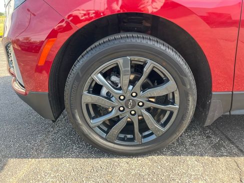 Used 2023 Chevrolet Equinox RS w/ RS Leather Package AWD/4WD image 34