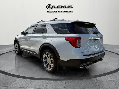 Used 2020 Ford Explorer Platinum w/ Premium Technology Package image 6