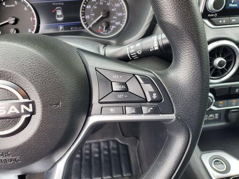 Used 2024 Nissan Sentra SV FWD image 29