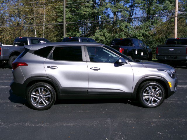 Used 2023 Kia Seltos LX AWD/4WD image 10