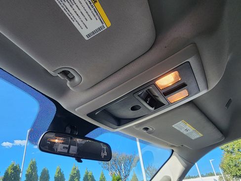 Used 2017 RAM 1500 Classic SLT image 34