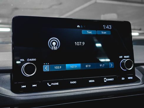 Used 2023 Honda Accord LX image 25