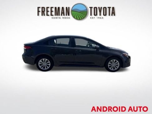 Used 2024 Toyota Corolla LE w/ LE Convenience Package FWD image 4