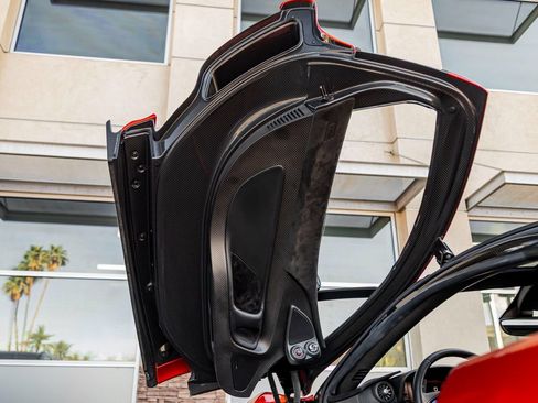 Used 2015 McLaren P1 RWD image 11