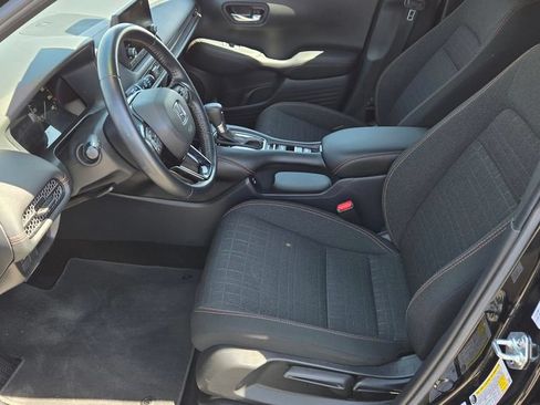 Used 2025 Honda HR-V Sport image 13