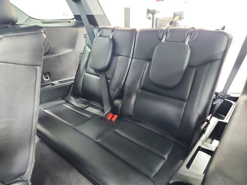 Used 2023 Ford Explorer Limited image 37