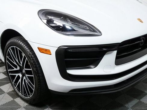 Certified 2024 Porsche Macan image 39