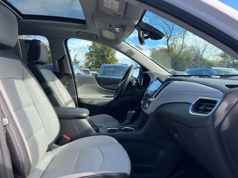 Used 2021 Chevrolet Equinox Premier image 19