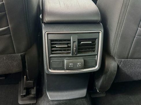 Used 2022 Subaru Forester Limited w/ Popular Package #2 image 31