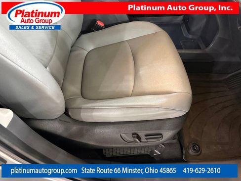 Used 2023 Toyota Sienna XLE AWD/4WD image 45
