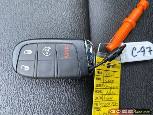 Certified 2025 Jeep Compass Limited image 27