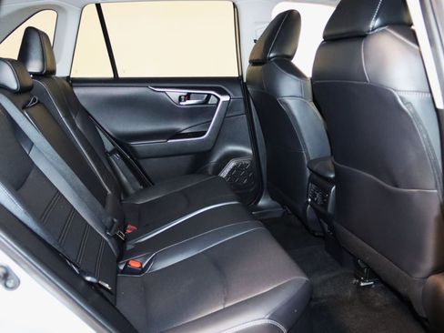 Used 2022 Toyota RAV4 Limited image 61