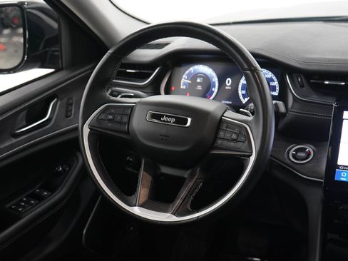 Used 2022 Jeep Grand Cherokee Limited AWD/4WD image 14