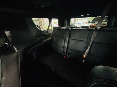 Used 2021 GMC Yukon XL Denali w/ Advanced Technology Package AWD/4WD image 36