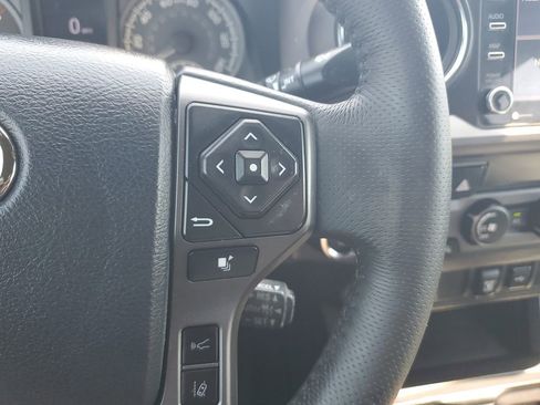 Used 2020 Toyota Tacoma TRD Sport image 26