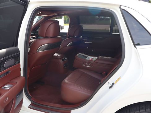 Used 2023 Genesis G90 3.5T AWD/4WD image 30
