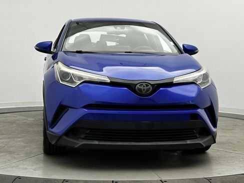 Used 2019 Toyota C-HR LE image 2