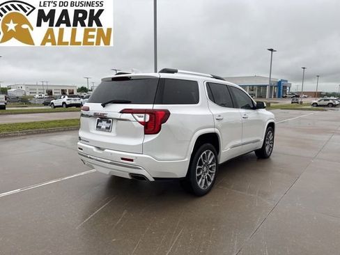 Used 2022 GMC Acadia Denali w/ Denali Technology Package FWD image 5