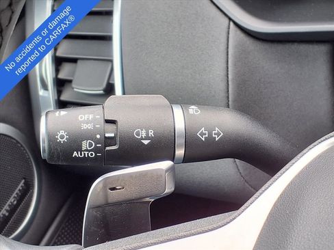 Used 2024 Land Rover Discovery S image 21