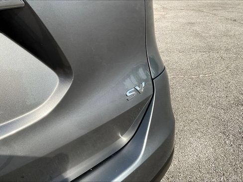 Used 2015 Nissan Rogue SV FWD image 28