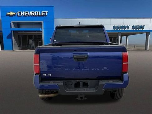Used 2025 Toyota Tacoma SR5 AWD/4WD image 8