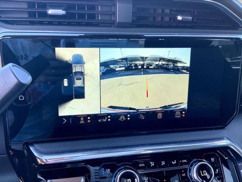 Used 2025 GMC Sierra 2500 Denali w/ Denali Reserve Package AWD/4WD image 25