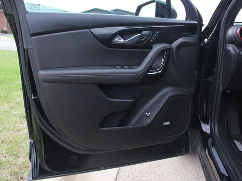 Certified 2023 Chevrolet Blazer RS w/ Driver Confidence II Package image 13