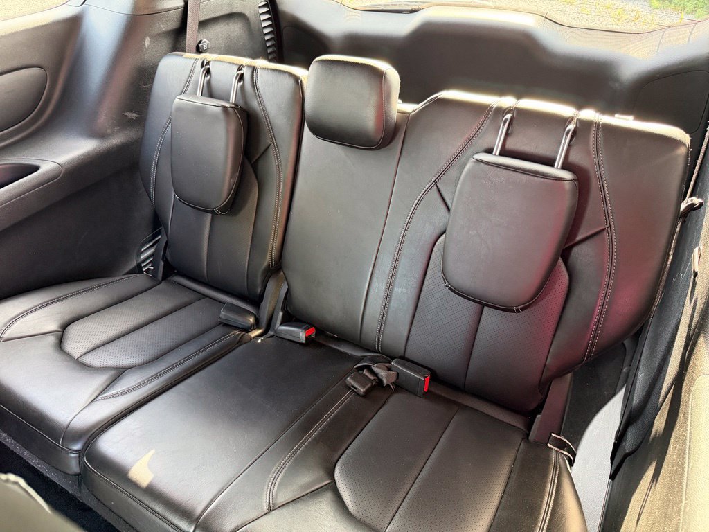 Used 2025 Chrysler Pacifica Select FWD image 19